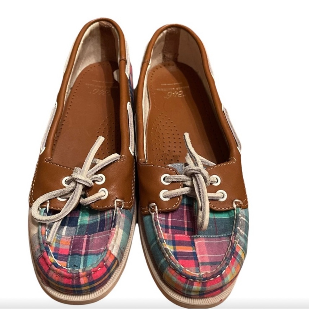 8.5 M Women's Brook's Brother's "346" shoes. Genuine Hand Sewn. - Picture 2 of 7